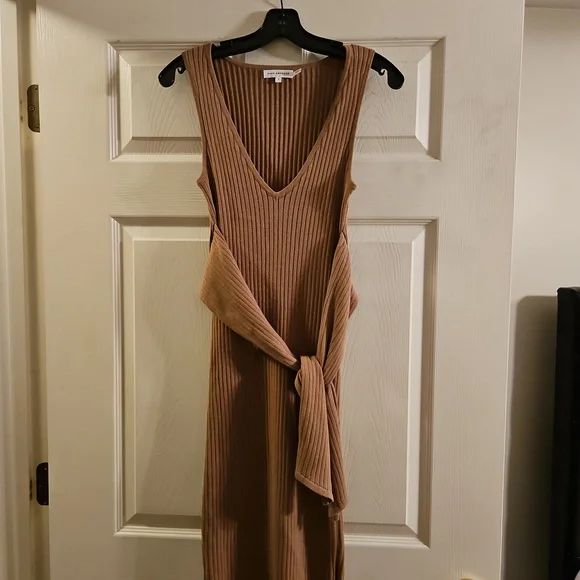 good american knit dress GOOD AMERICAN Rib-Knit Midi Dress In Warm Caramel Size 1/2 (Small/Med)
